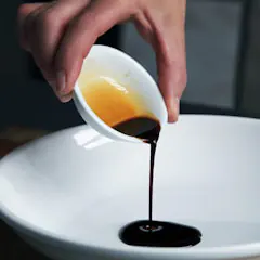 Piège au vinaigre balsamique pour se débarrasser des moucherons